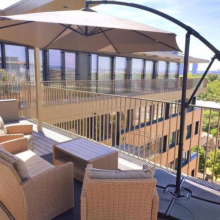 Panorama Apartment Vienna - Free Parking, Sauna & Fitness エクステリア 写真