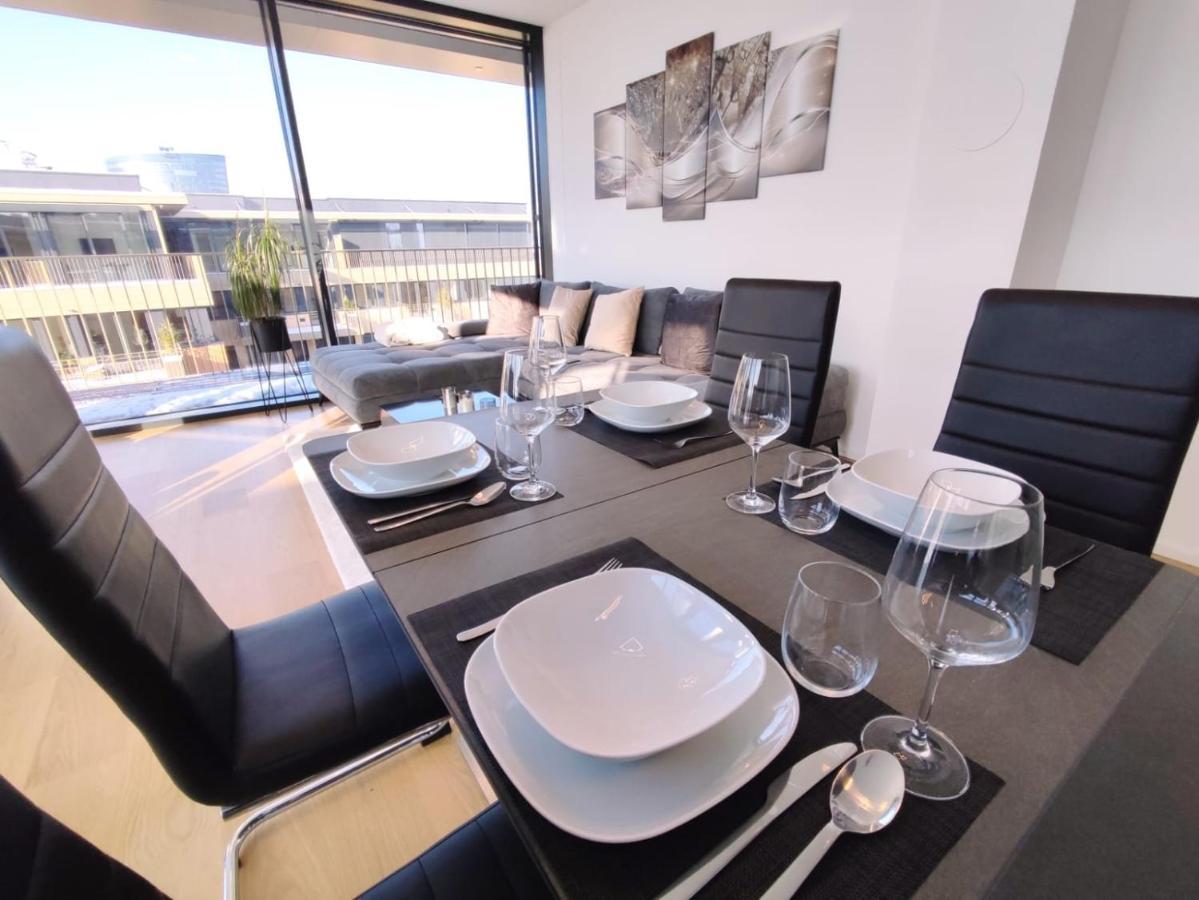 Panorama Apartment Vienna - Free Parking, Sauna & Fitness エクステリア 写真