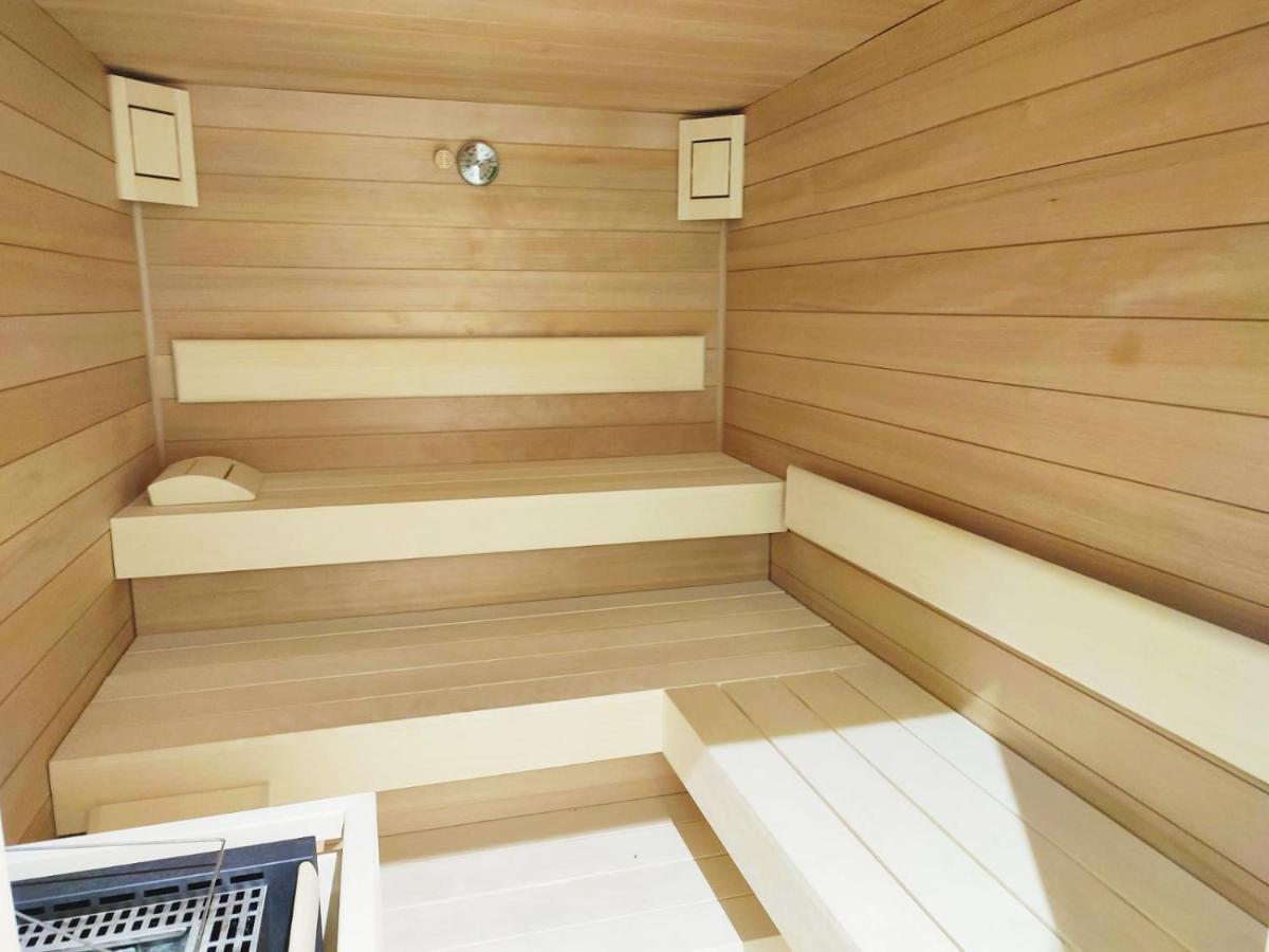 Panorama Apartment Vienna - Free Parking, Sauna & Fitness エクステリア 写真